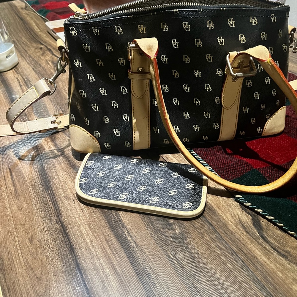 Vintage Dooney & Bourke Black Monogram Canvas Boston Bag - Picture 2 of 10